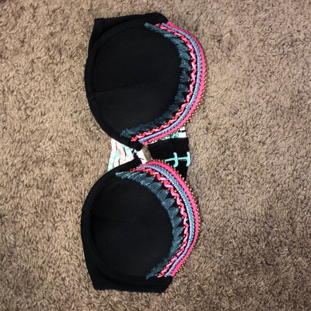 MOVING SALE! Victoria’s Secret Bikini Top